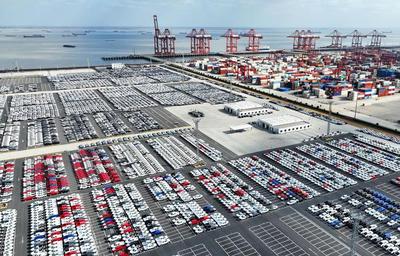 2022年我国货物贸易进出口总值突破42万亿元，电子商务驱动增长7.7%